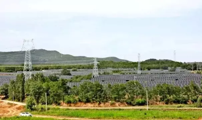 中國十三省最大光伏電站在這里！欽州康熙嶺的光伏電站能排上號了嗎？