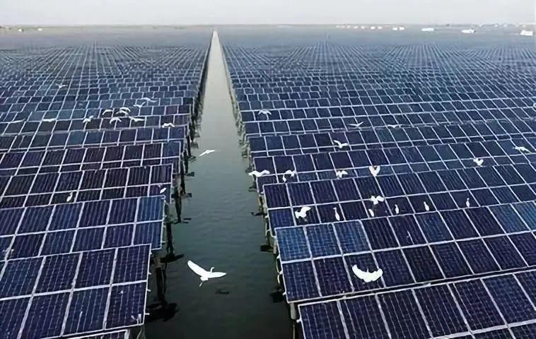 中國十三省最大光伏電站在這里！欽州康熙嶺的光伏電站能排上號了嗎？